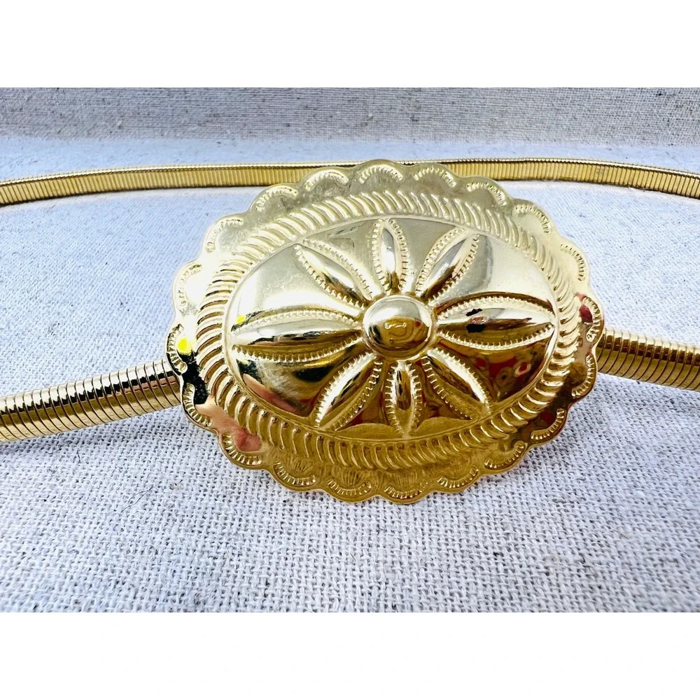 Vintage Gold Tone Snake Chain Stretch Belt Ornate Scalloped Floral Buckle Retro